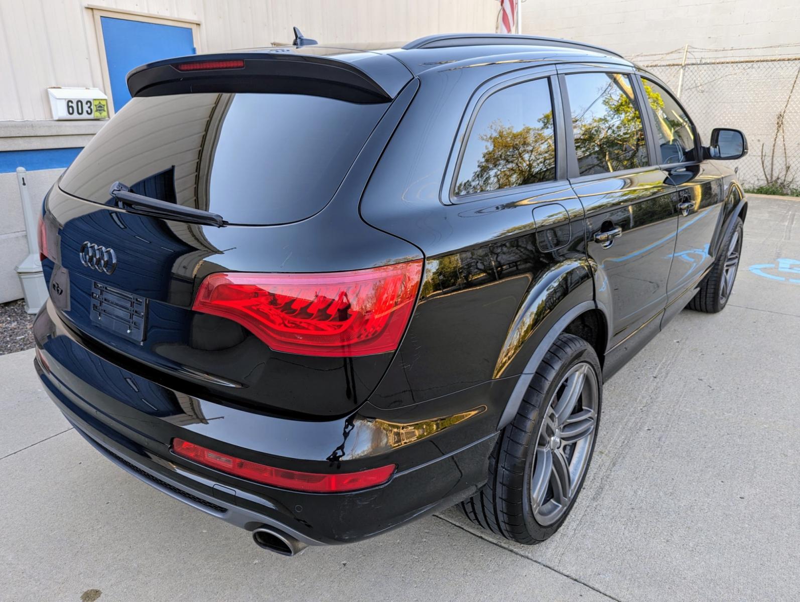 2015 Black /Black Leather Audi Q7 (WA1DGAFE5FD) with an 3.0L V6 F DOHC 24V engine, Automatic transmission, located at 603 Amelia Street, Plymouth, MI, 48170, (734) 459-5520, 42.378841, -83.464546 - Vehicles shown by appointment - Please call ahead - 734-459-5520, text 734-658-4573 or contact us via our web site at: http://www.selectmotors.com for complete Inventory, Photos, Videos and FREE Carfax Reports. 2015 Audi Q7 3.0T S Line Prestige. Black/black leather interior, 126K miles, a - Photo #14
